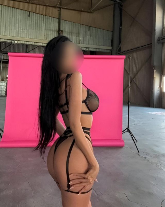 Самая дешевая проститутка Динка есть НОЧЬ❤️, тел. +38 (098) 389-90-27